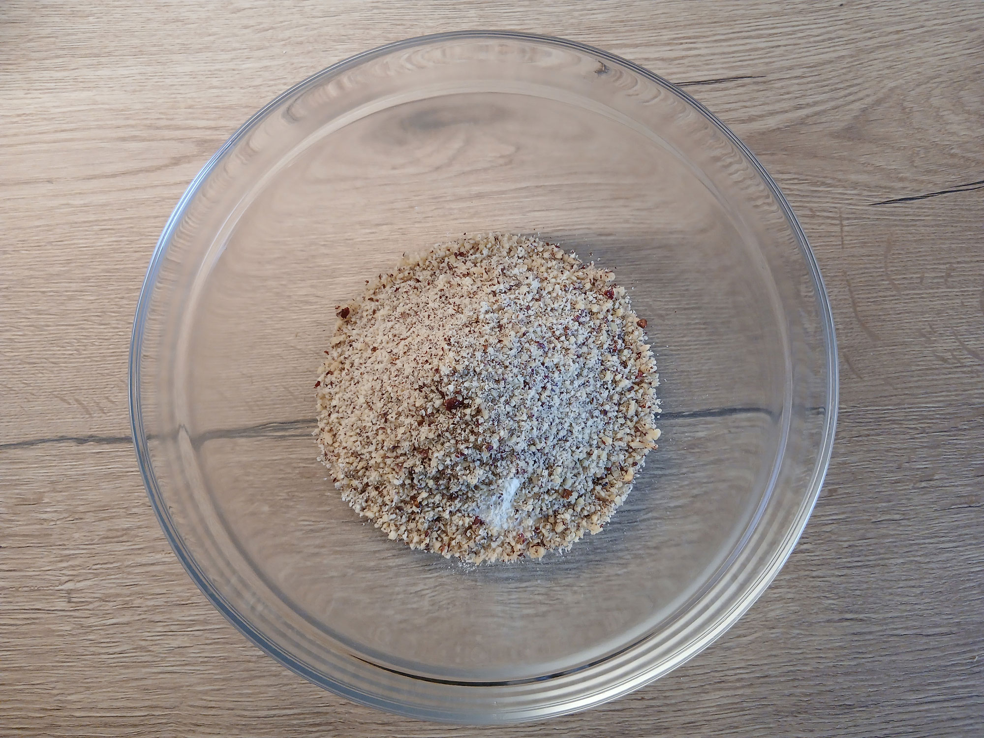 Trockene Zutaten in einer Glasschüssel