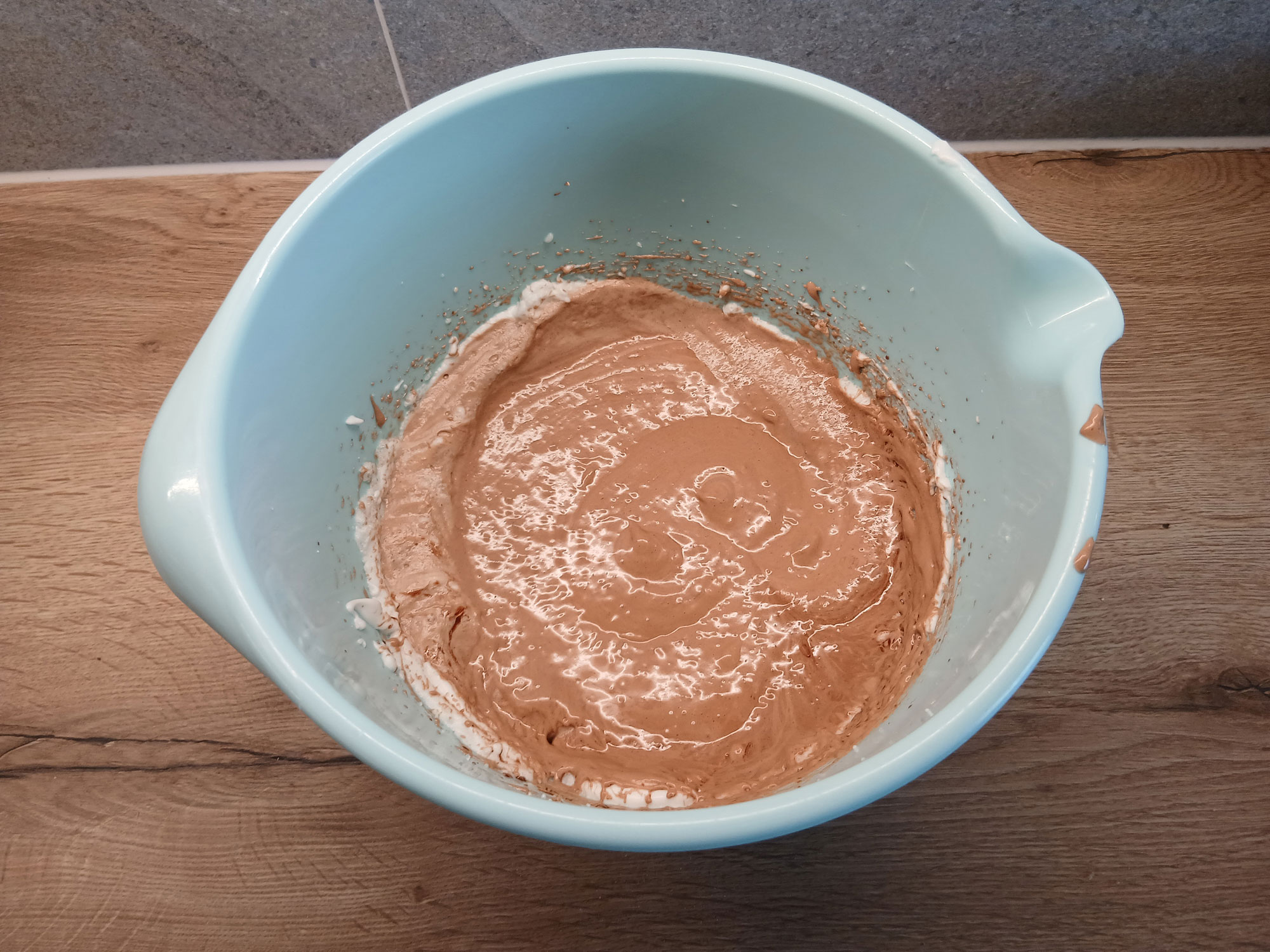 Zutaten in einer Rührschüssel